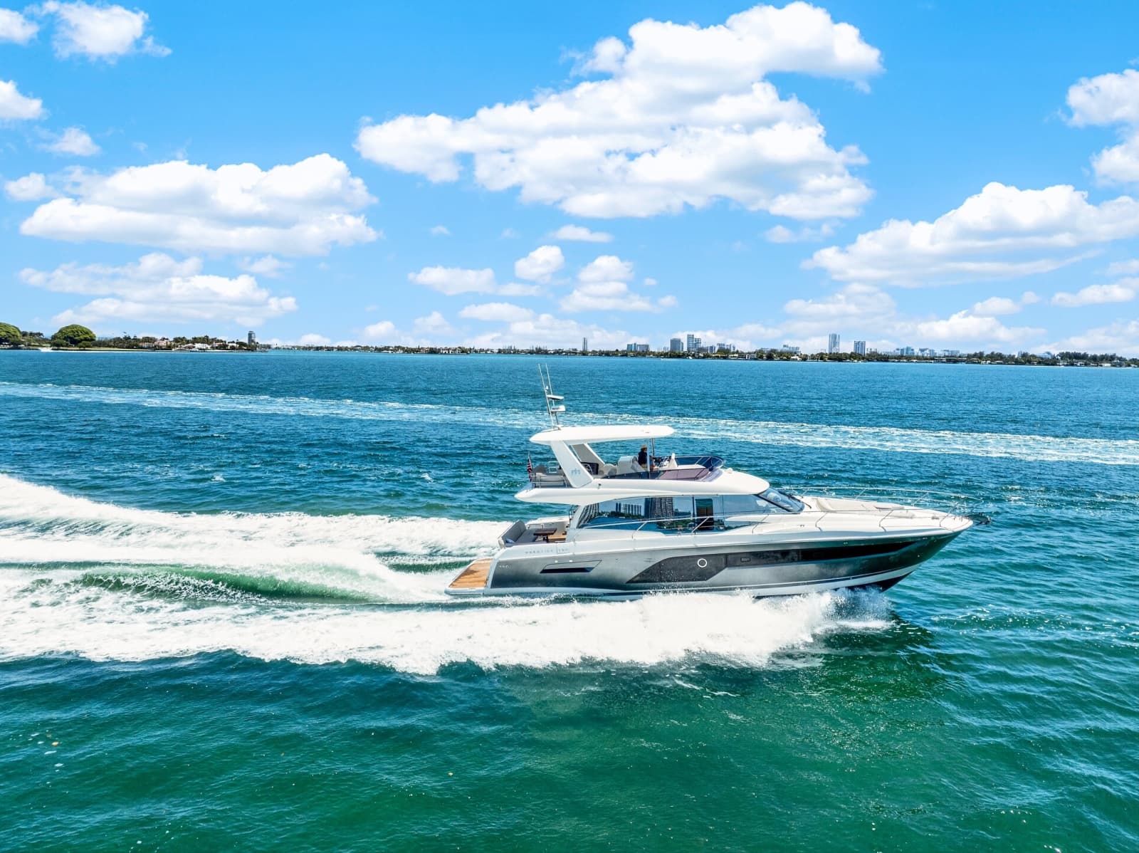2023 Prestige 590 - Photo 9