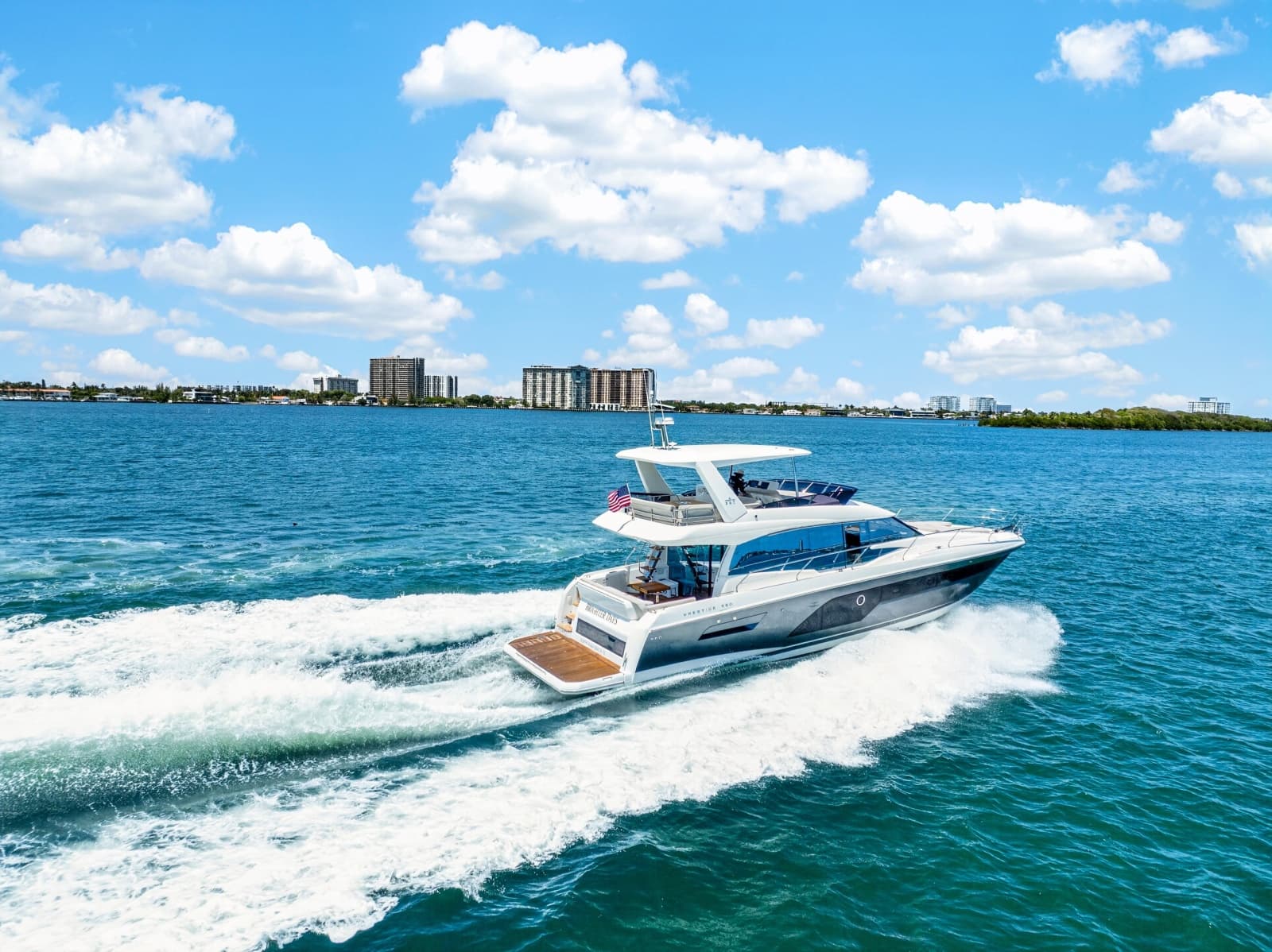 2023 Prestige 590 - Photo 3