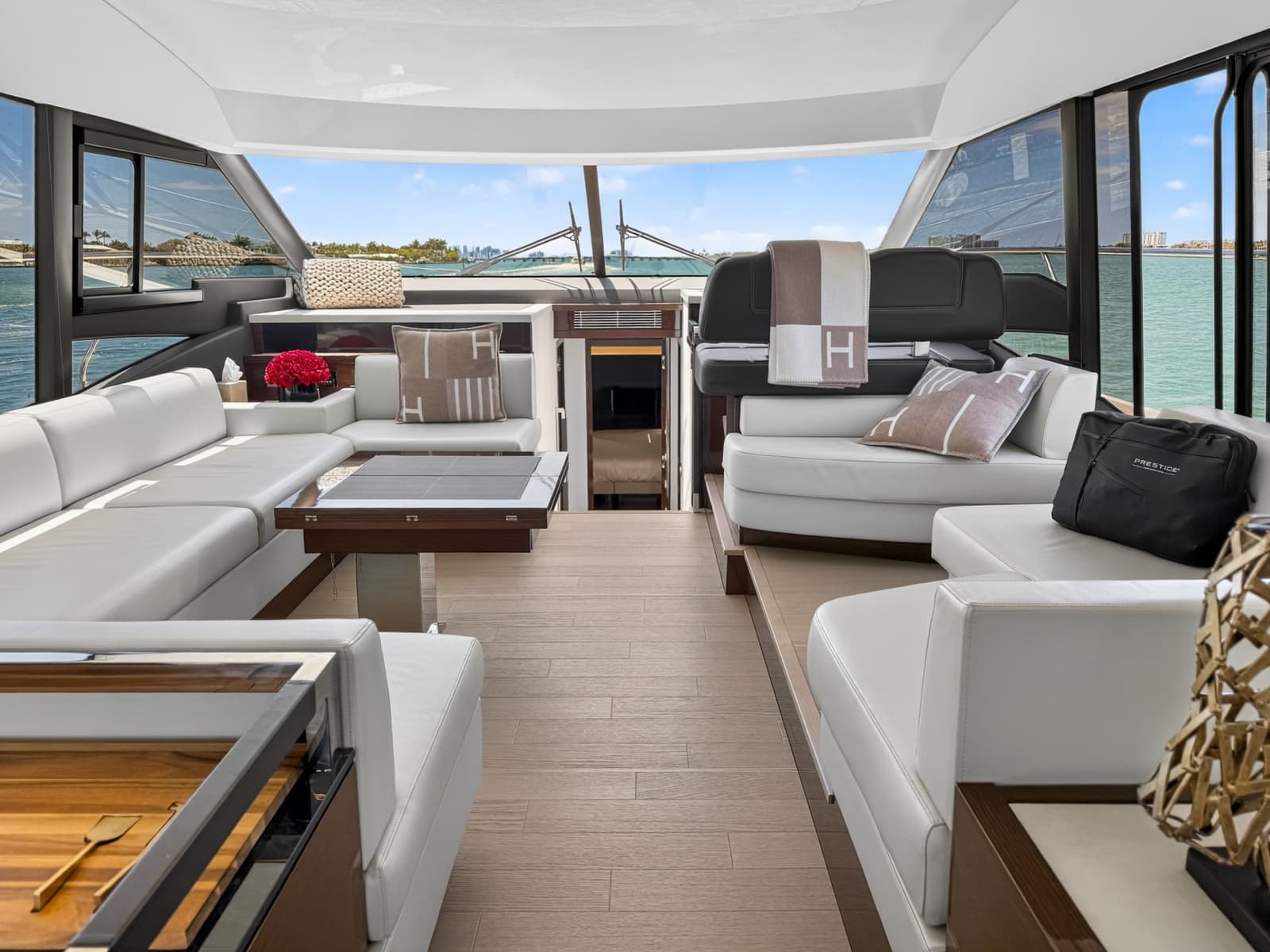 2023 Prestige 590 - Photo 65