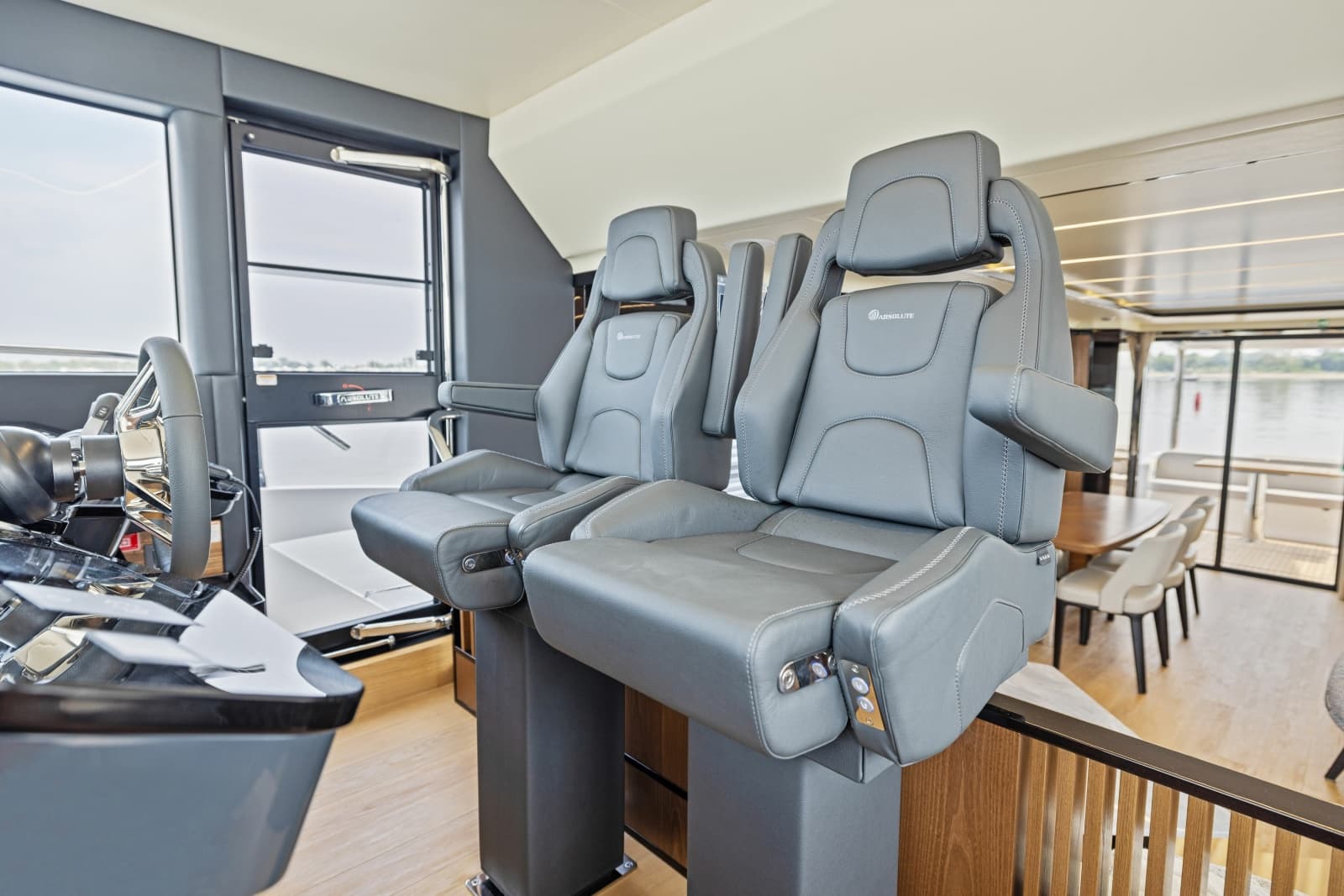 2024 Absolute Navetta 64