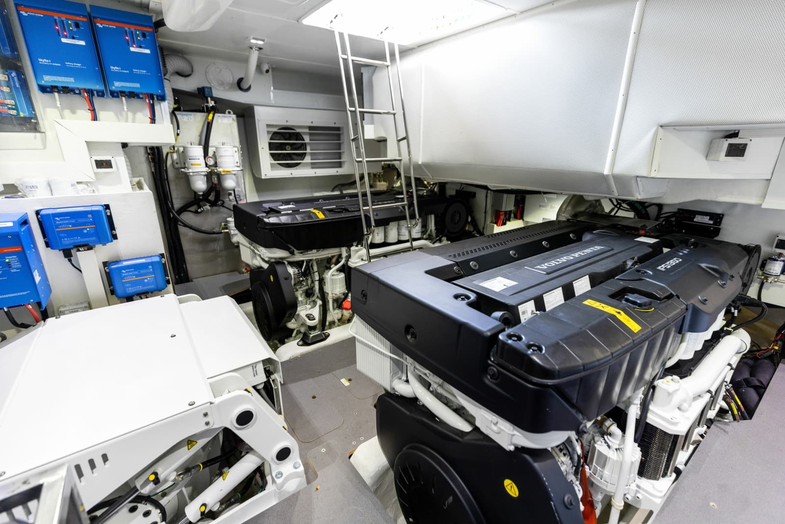 2024 Absolute Navetta 64