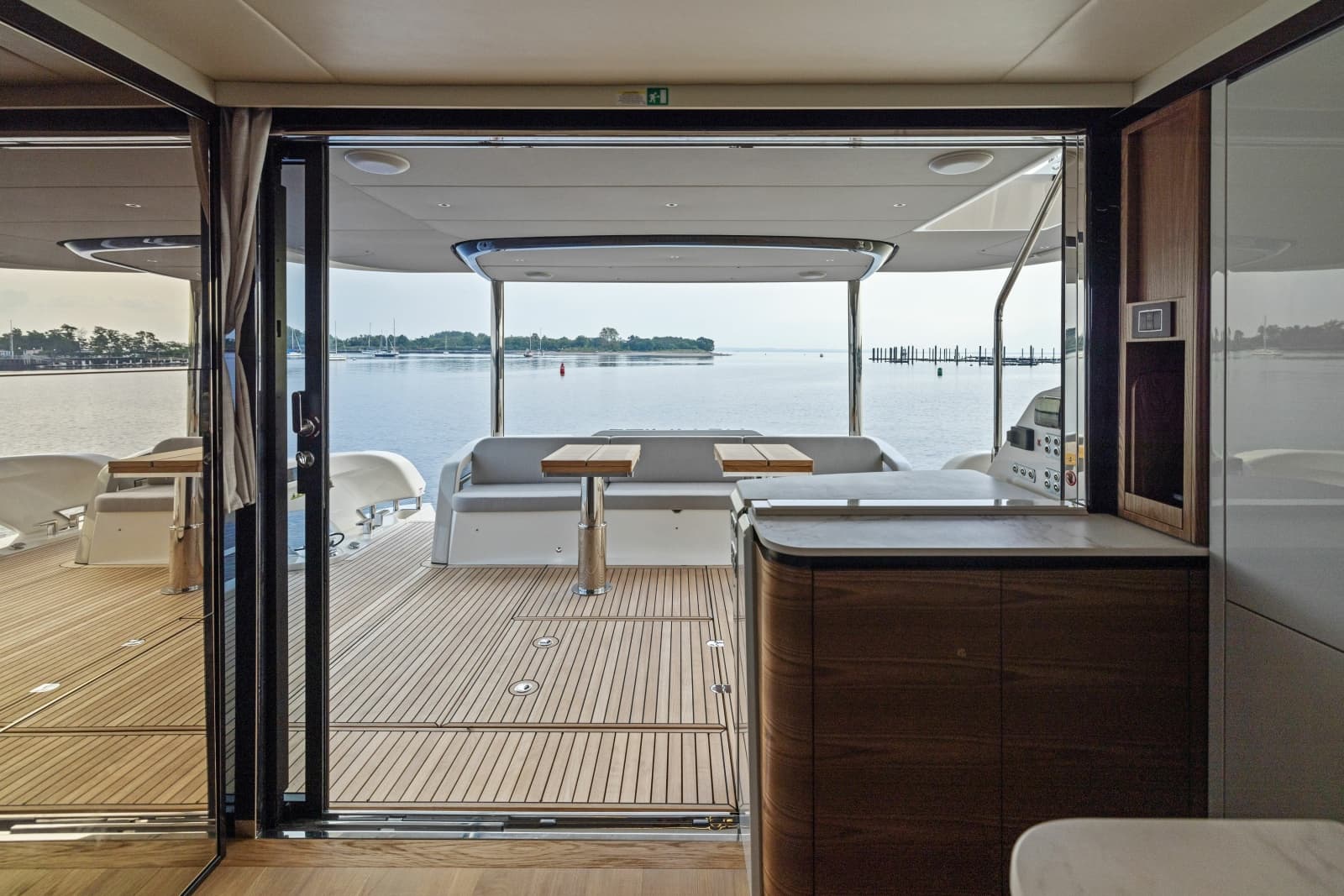 2024 Absolute Navetta 64