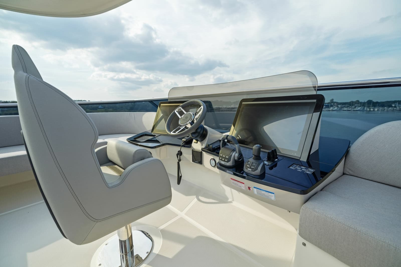 2024 Absolute Navetta 64