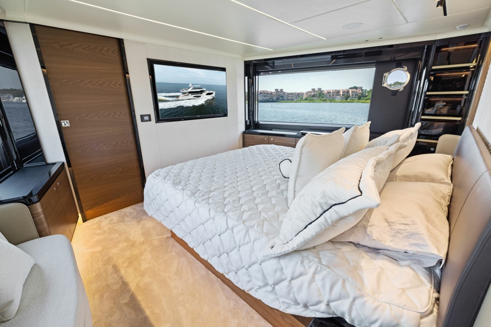 2024 Absolute Navetta 64