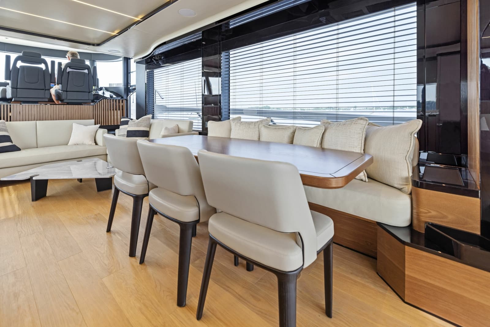 2024 Absolute Navetta 64