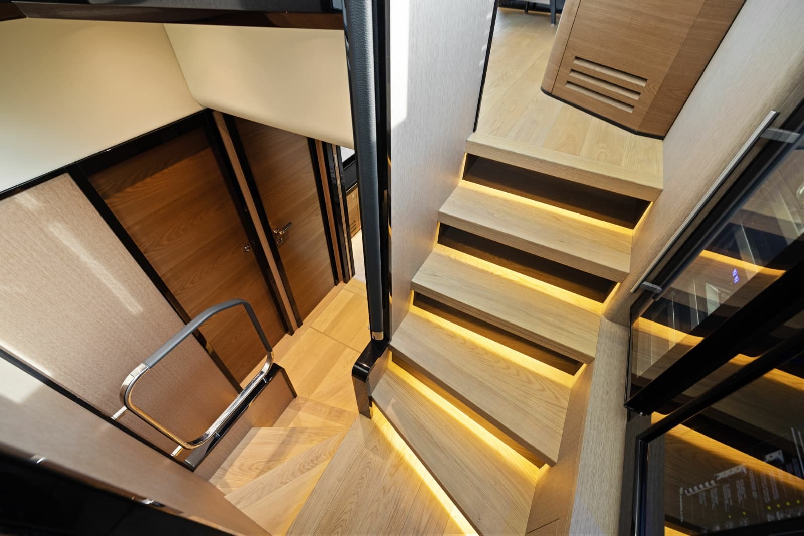 2024 Absolute Navetta 64