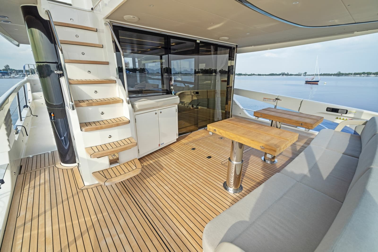 2024 Absolute Navetta 64