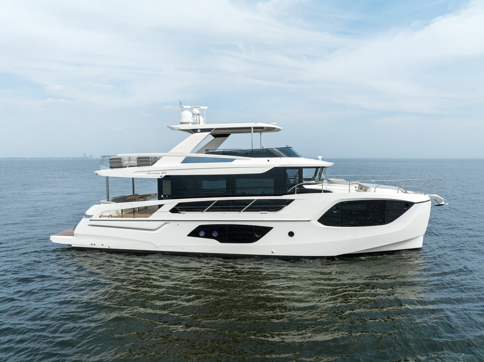 2024 Absolute Navetta 64