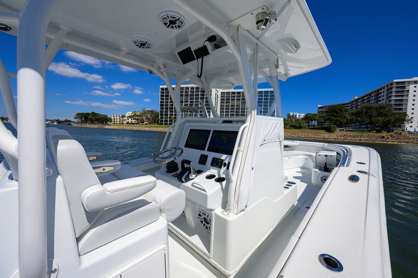 2023 Yellowfin 34 Offshore