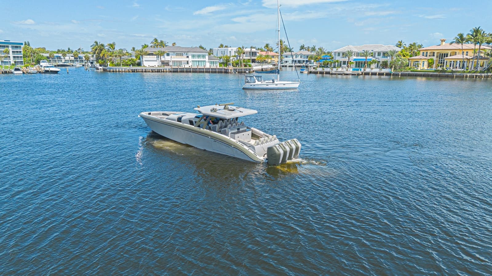 2025 Midnight Express 52 Vitesse