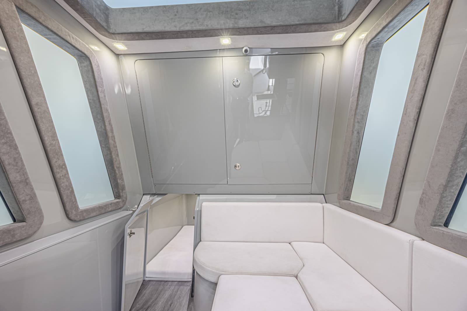 2025 Midnight Express 52 Vitesse - Photo 38