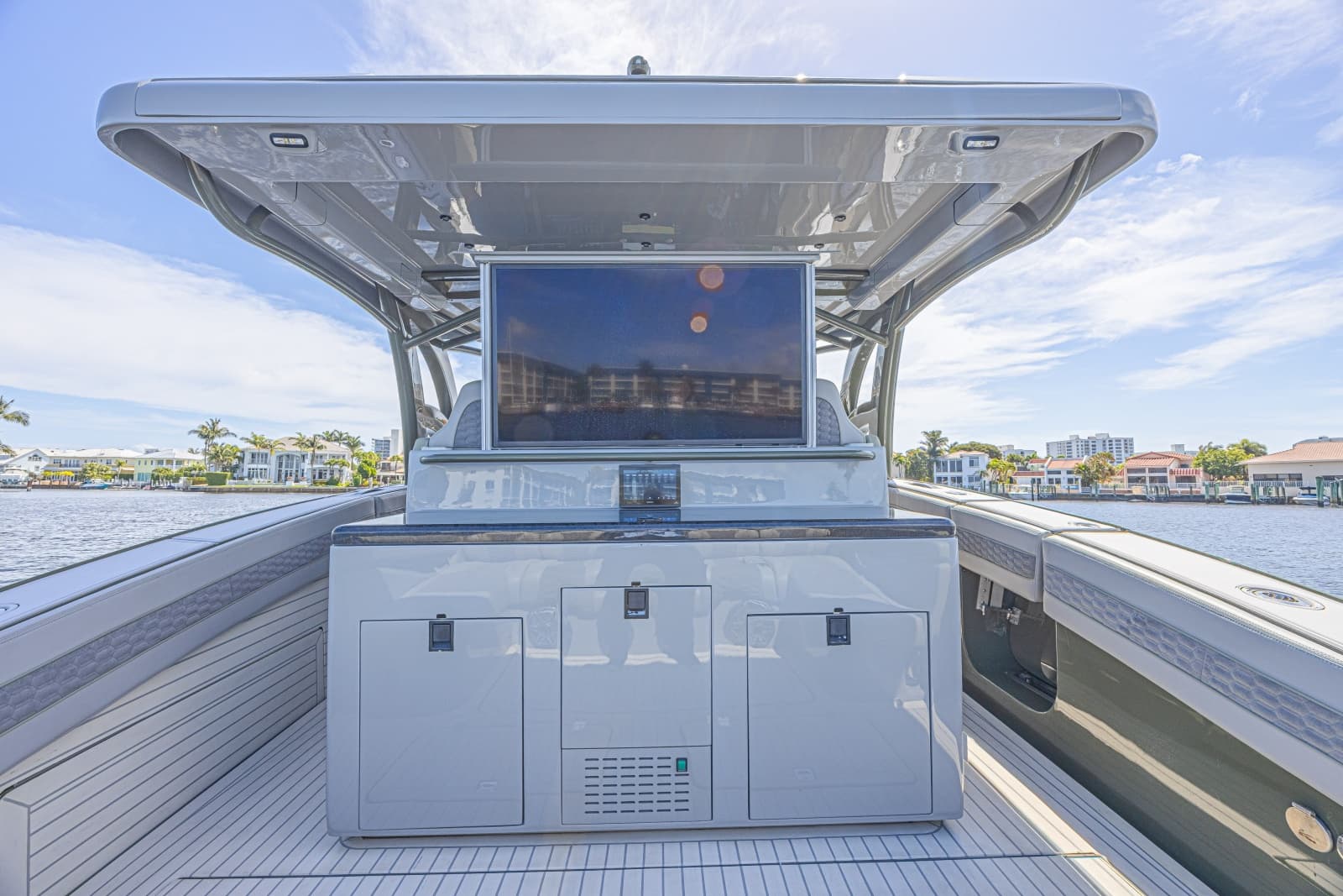 2025 Midnight Express 52 Vitesse