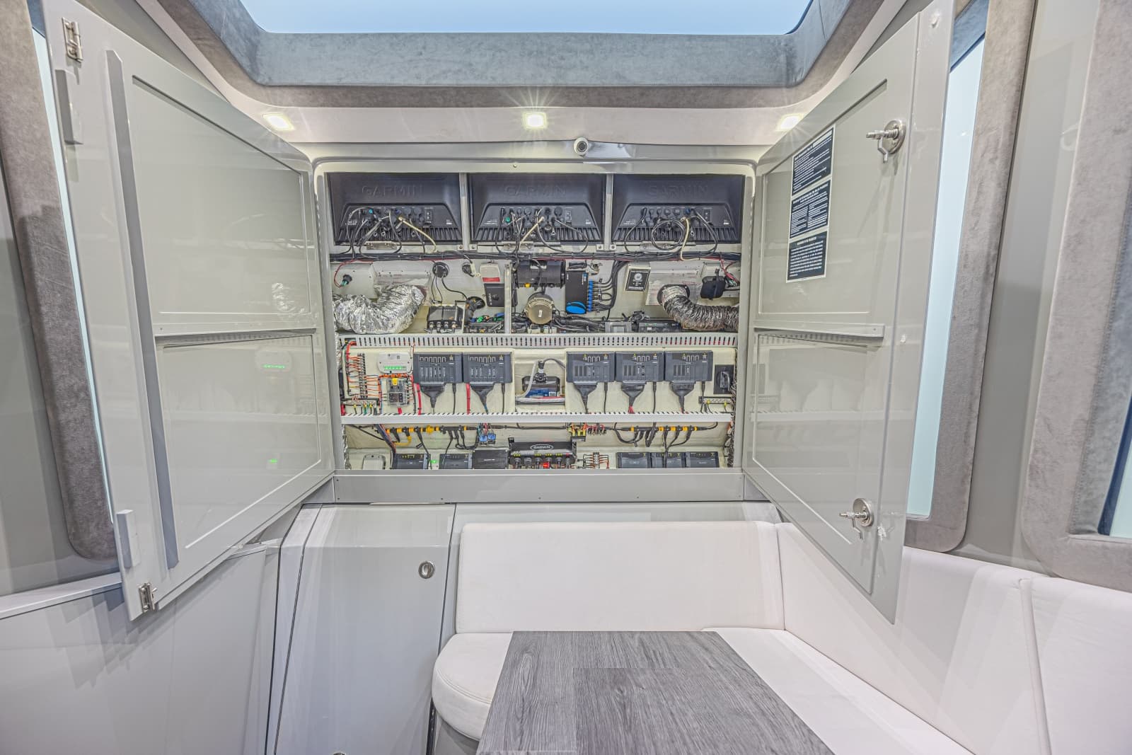 2025 Midnight Express 52 Vitesse - Photo 37