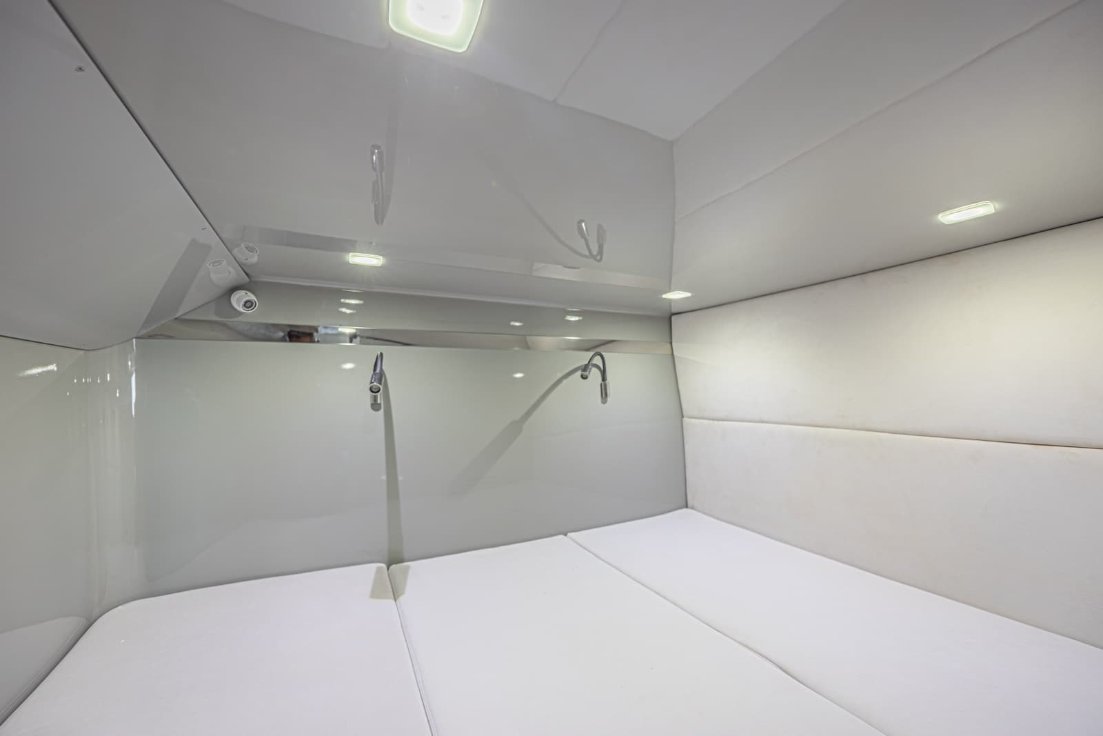 2025 Midnight Express 52 Vitesse - Photo 39