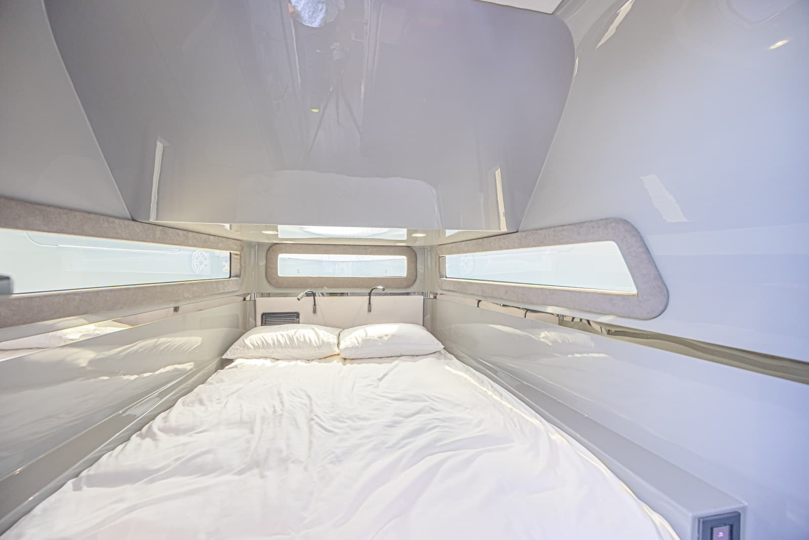 2025 Midnight Express 52 Vitesse - Photo 35