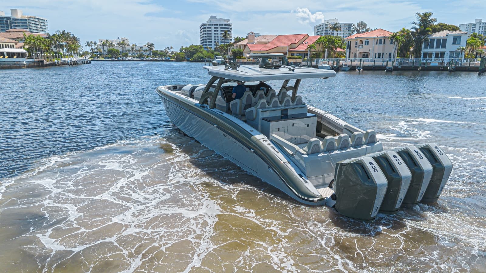 2025 Midnight Express 52 Vitesse