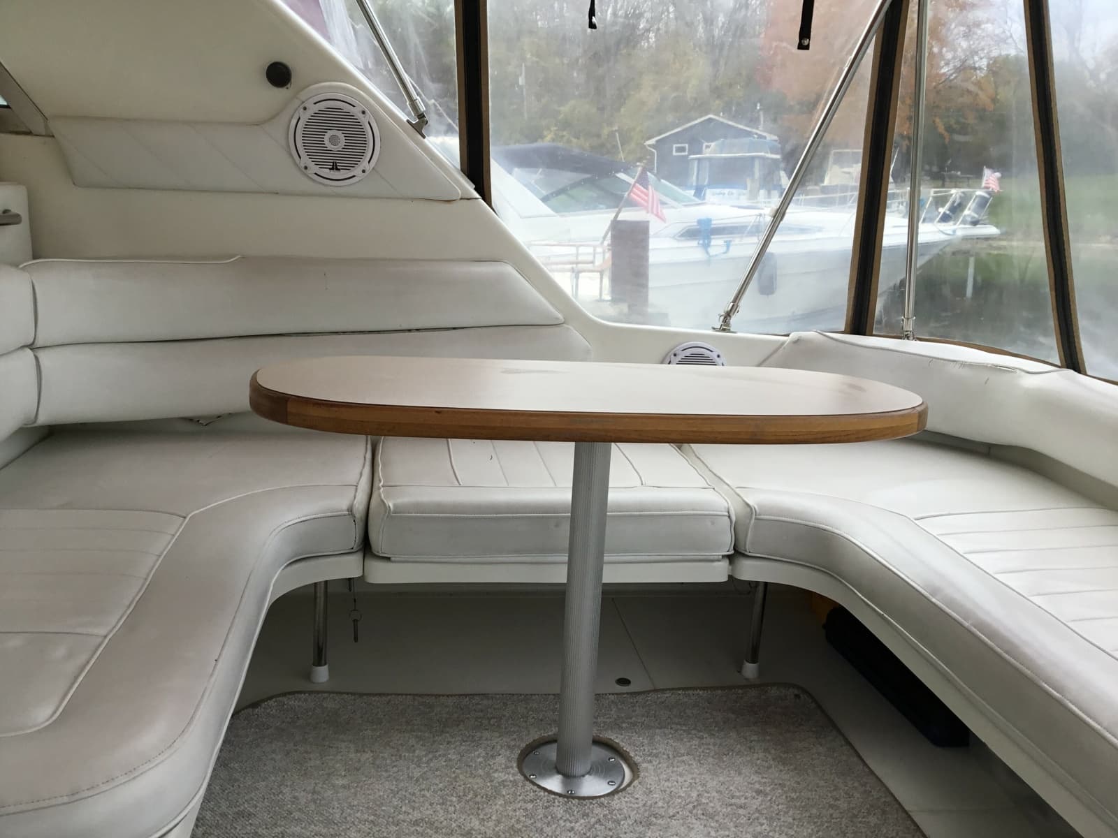 1995 Sea Ray Sun Dancer 370