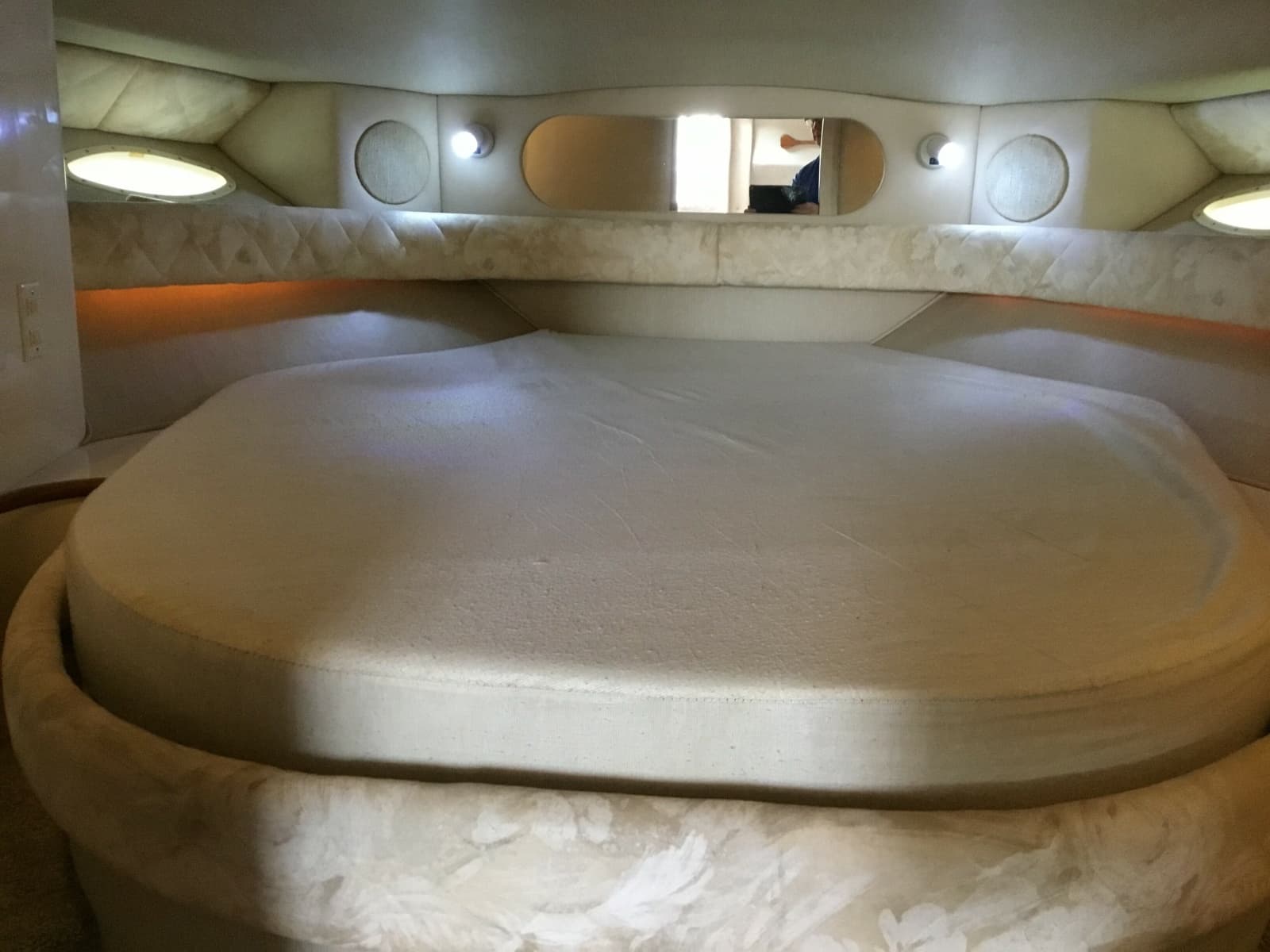 1995 Sea Ray Sun Dancer 370