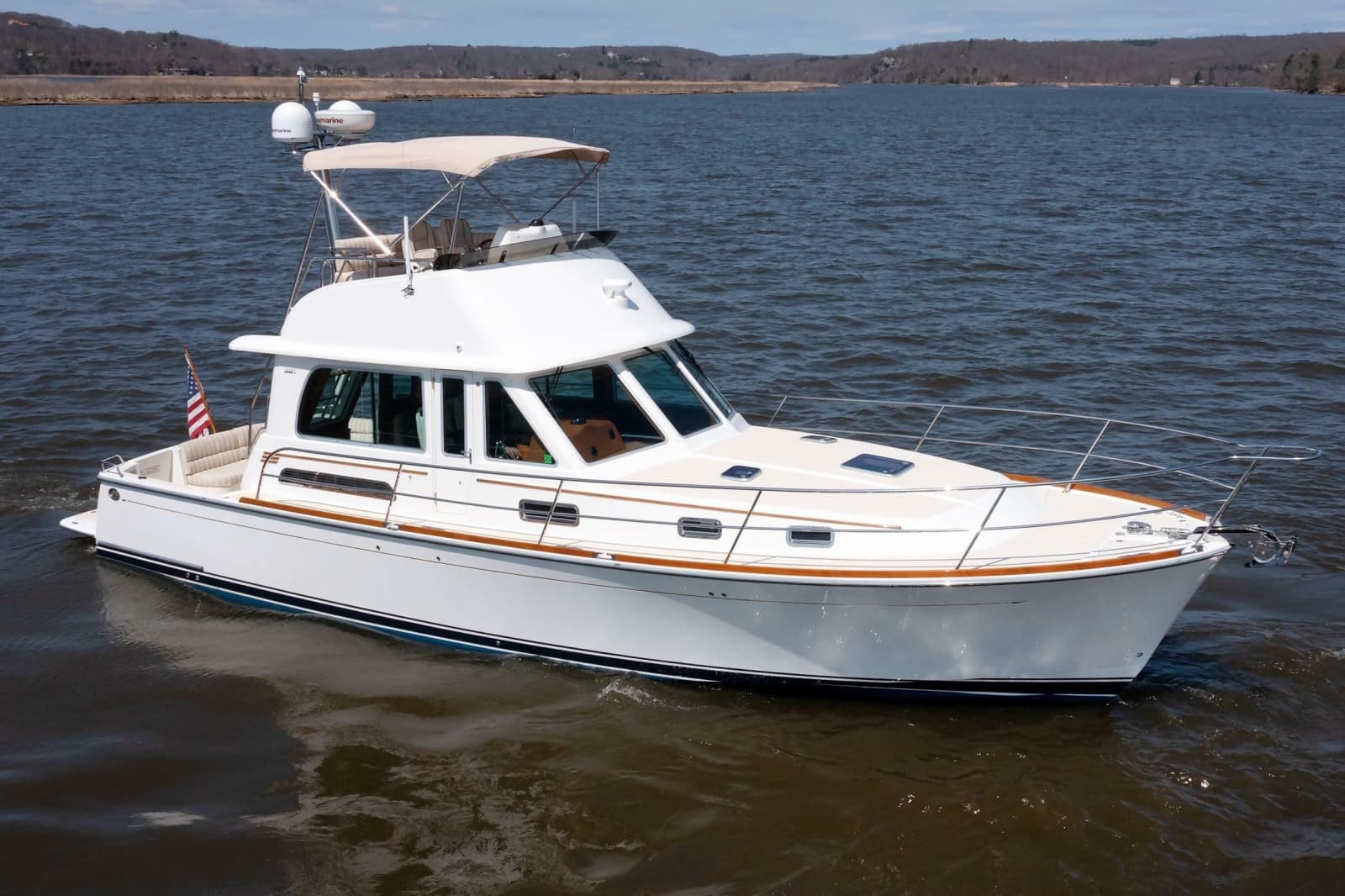 2016 Sabre 42 Fly Bridge Sedan