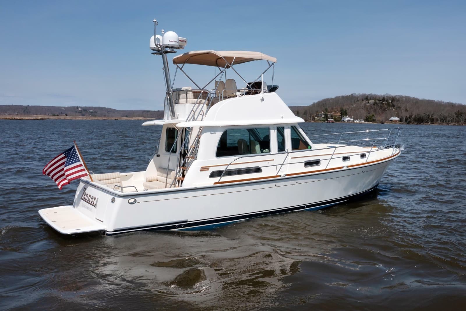 2016 Sabre 42 Fly Bridge Sedan