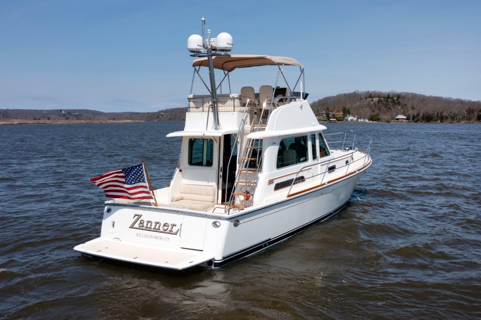 2016 Sabre 42 Fly Bridge Sedan