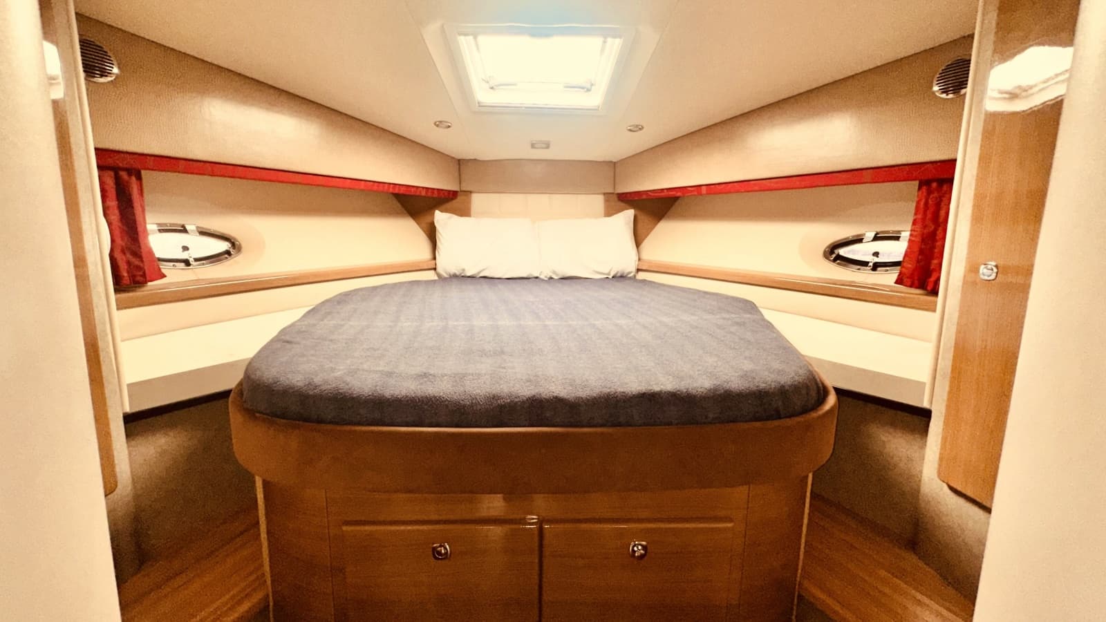 2012 Formula 45 Yacht