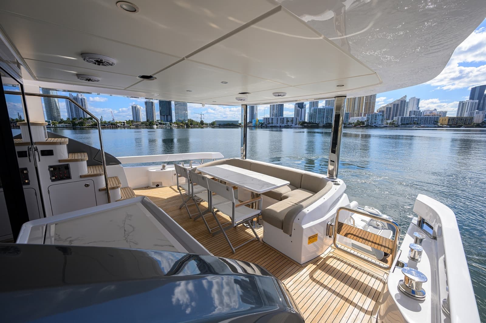 Azimut 78 - DT78 - Aft Deck