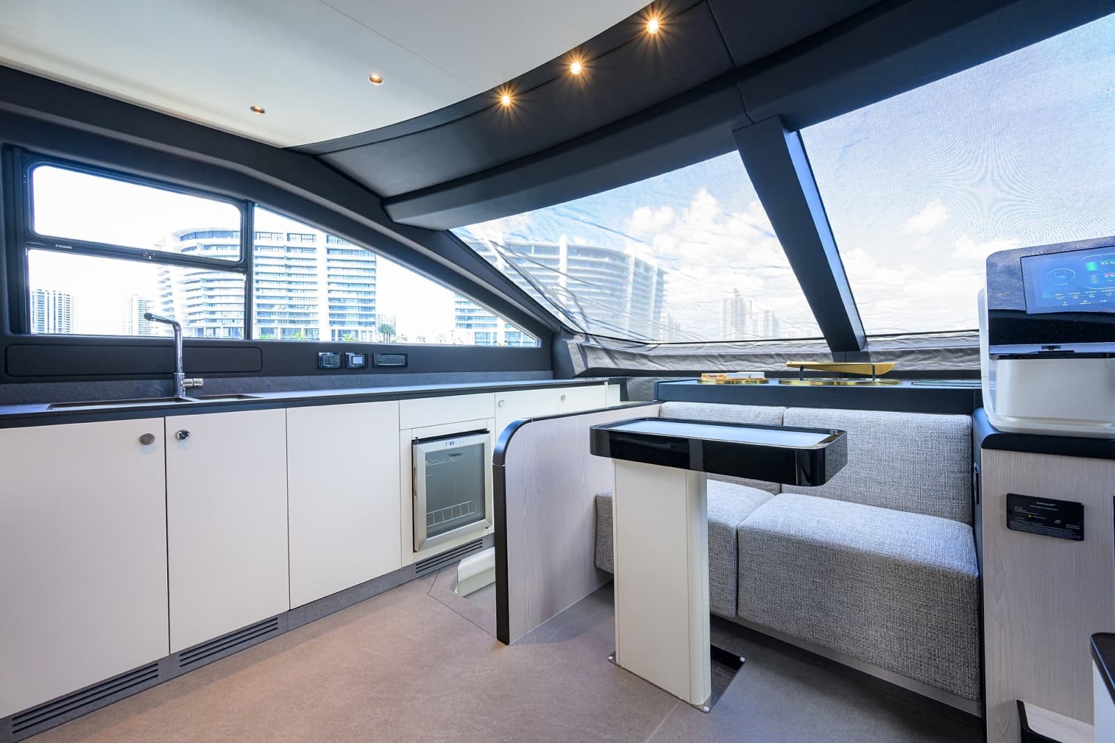 Azimut 78 - DT78 - Galley