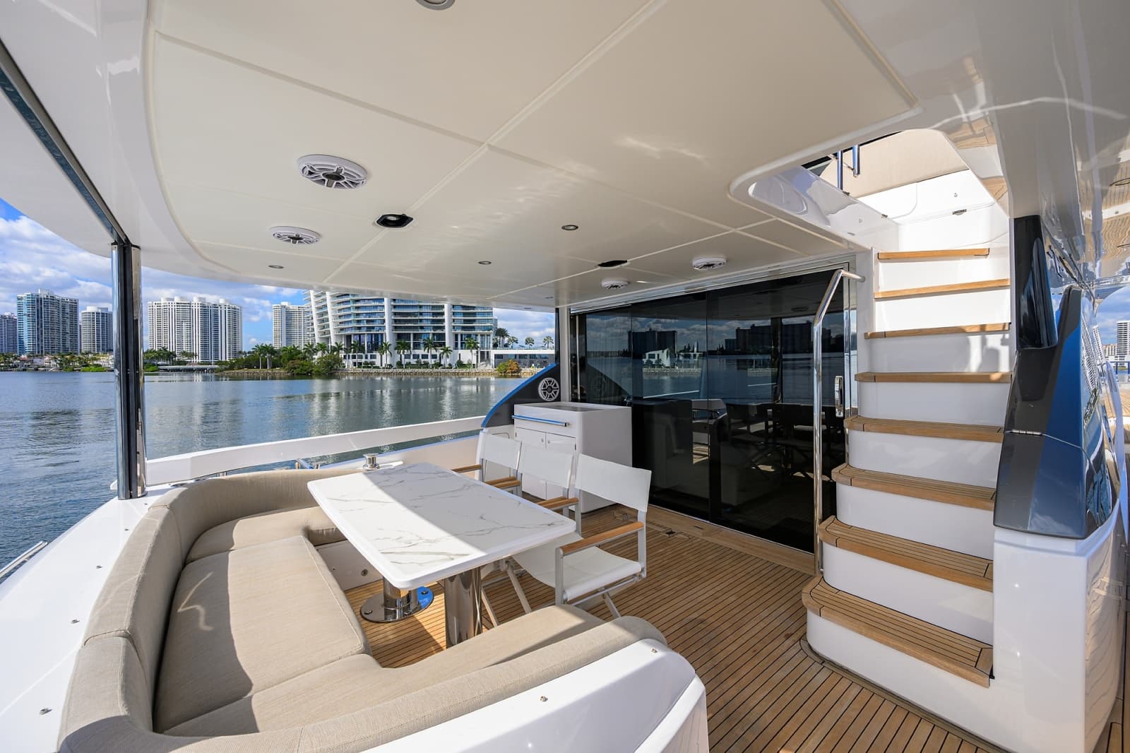 Azimut 78 - DT78 - Aft Deck