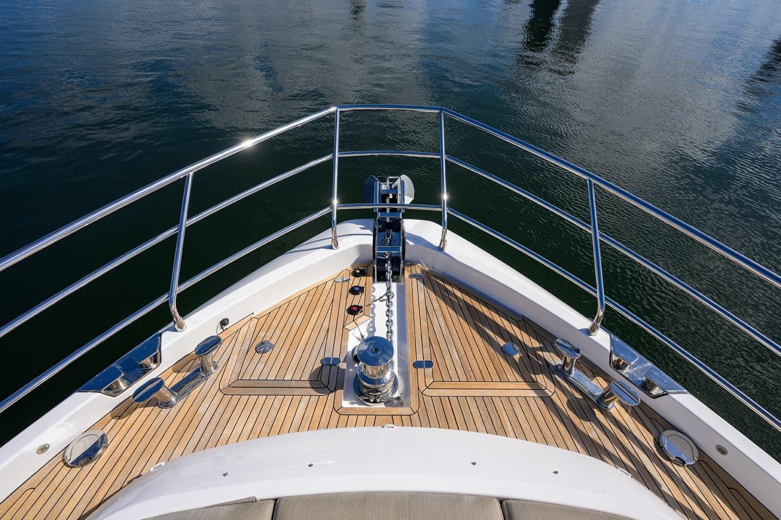 Azimut 78 - DT78 - Bow Anchor Locker