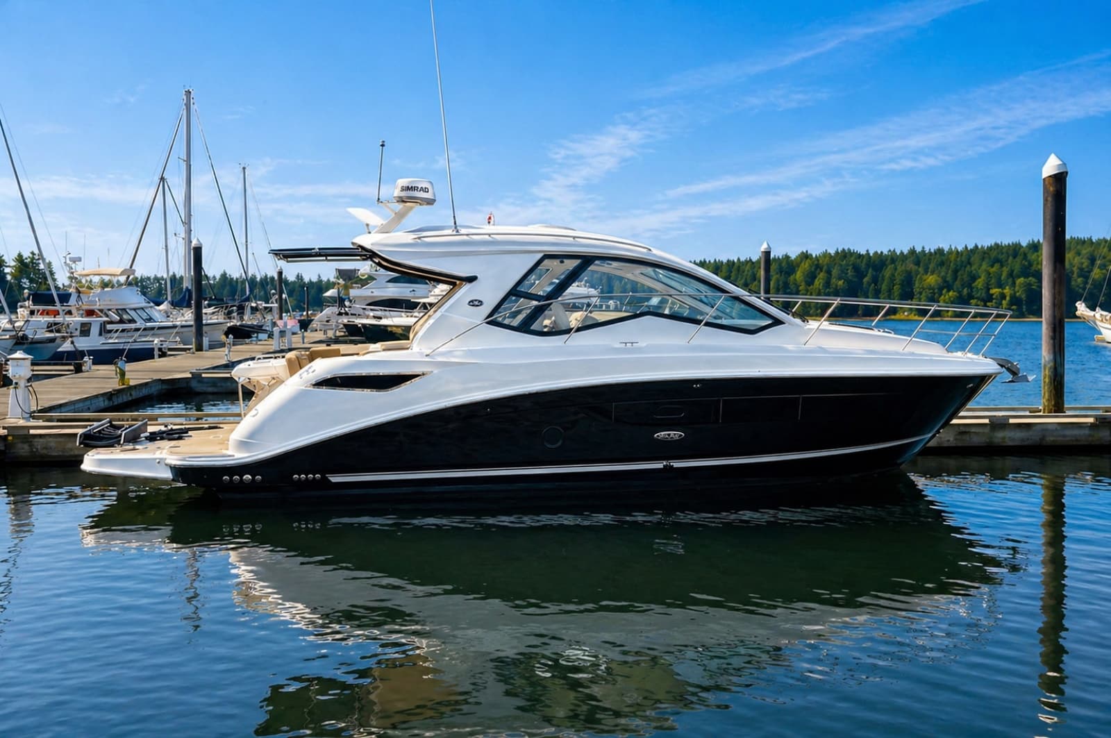 2019 Sea Ray Sundancer 350 Coupe - Photo 2