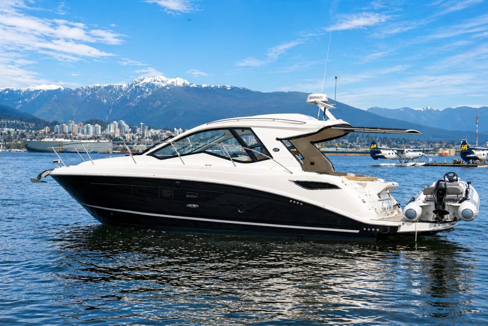 2019 Sea Ray Sundancer 350 Coupe - Photo 1