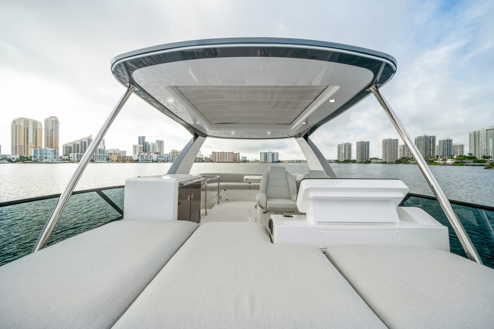 2023 Azimut 53 FLY