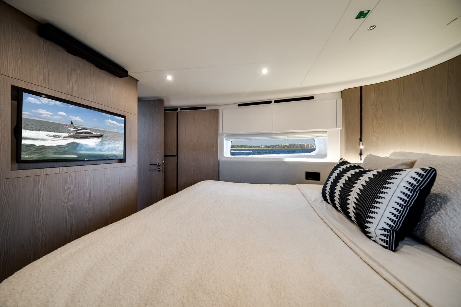 2023 Azimut 53 FLY - Photo 13