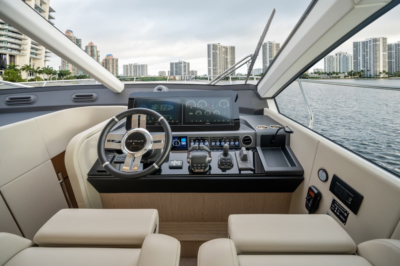 2023 Azimut 53 FLY