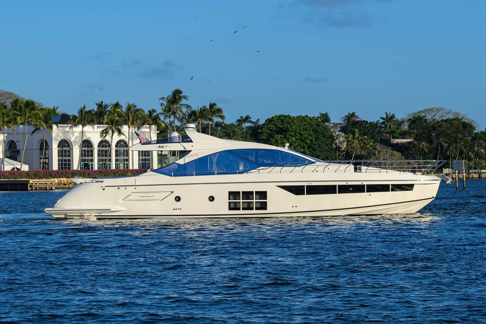 2019 Azimut S7