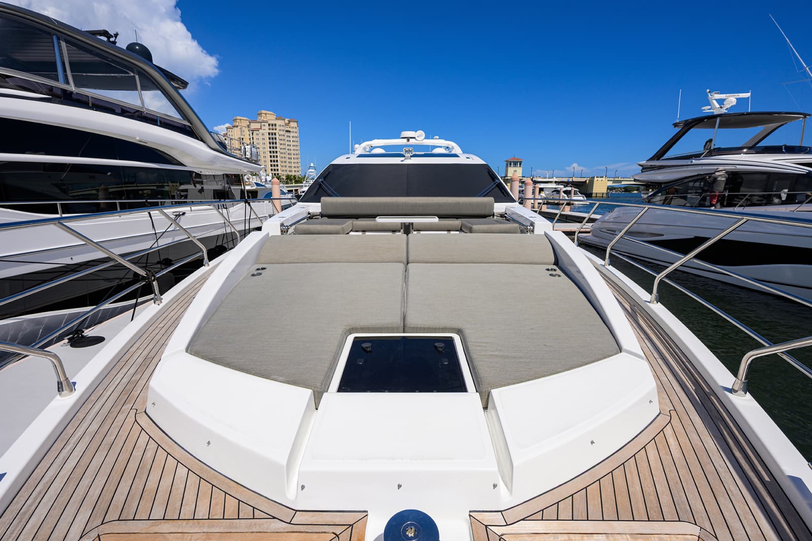 2019 Azimut S7