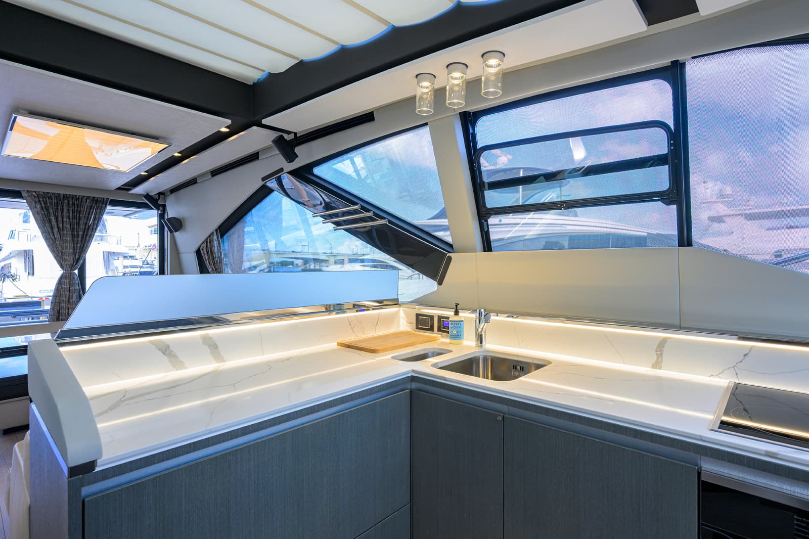 2019 Azimut S7