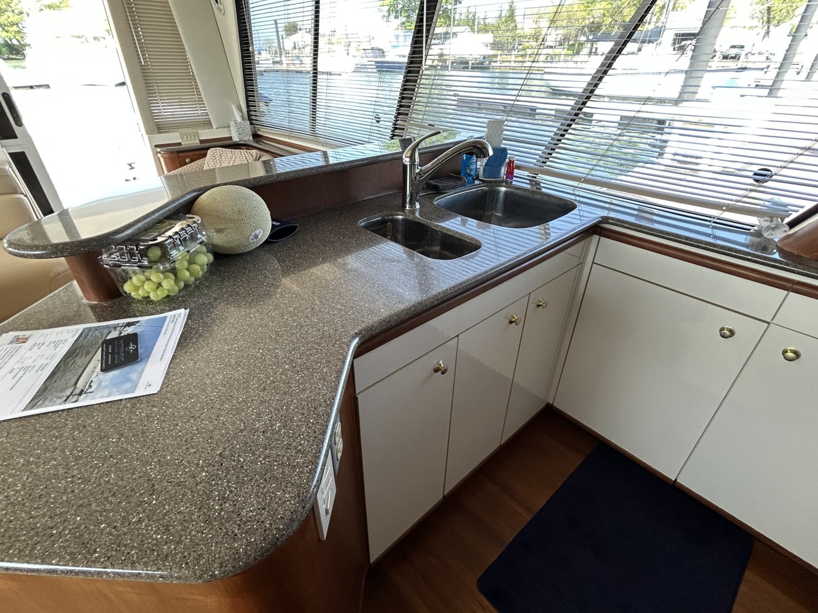 1999 Bayliner 4788 - Photo 16