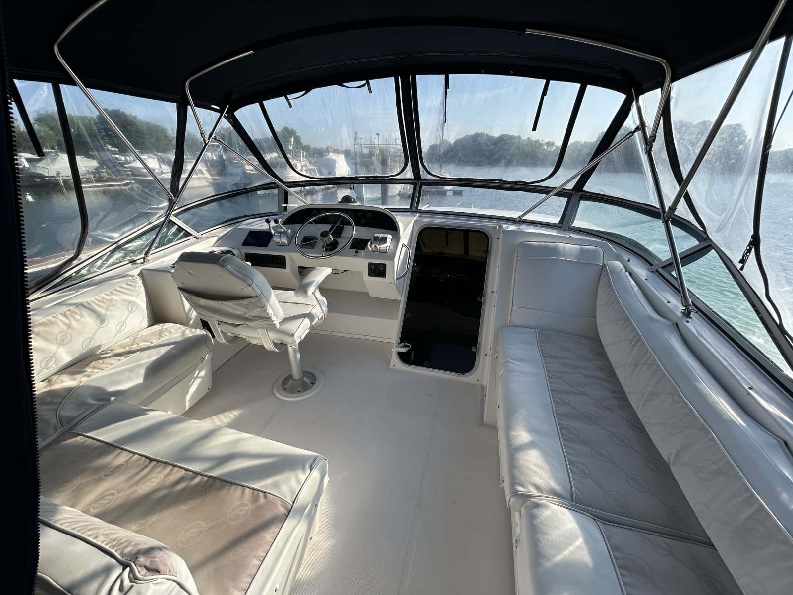 1999 Bayliner 4788 - Photo 40