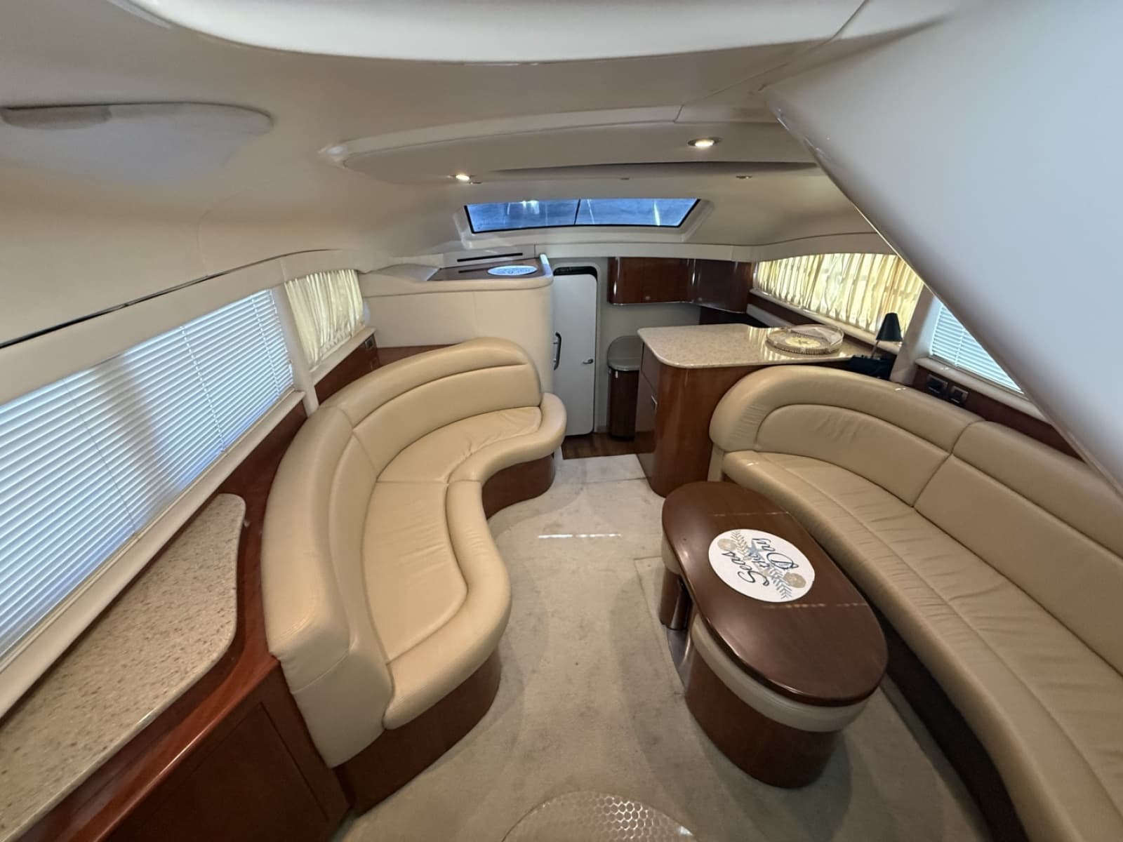 2004 Sea Ray 390 Motor Yacht