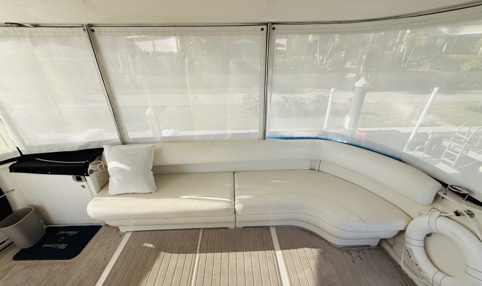 2004 Sea Ray 390 Motor Yacht