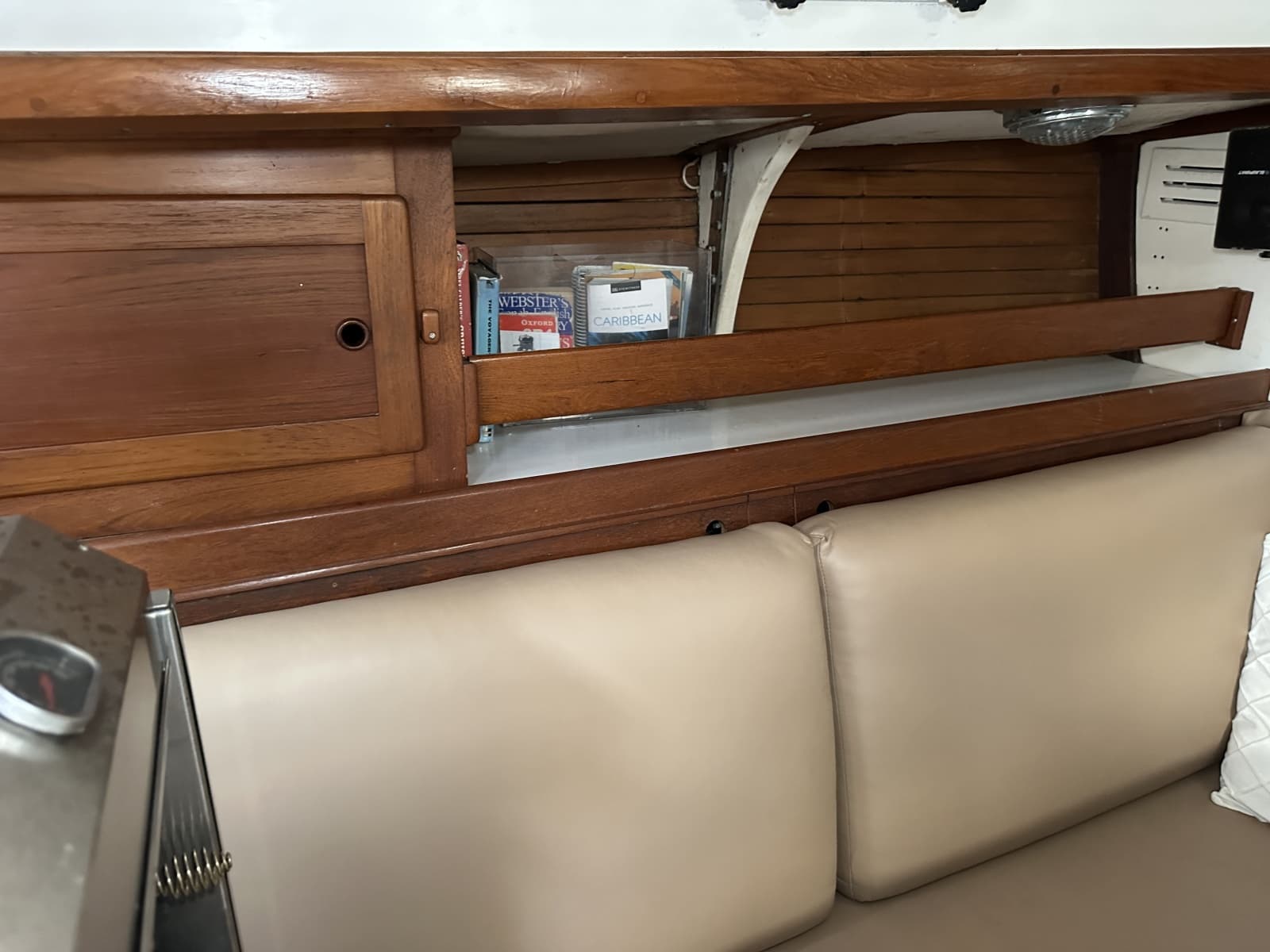 1976 Valiant Valiant 40