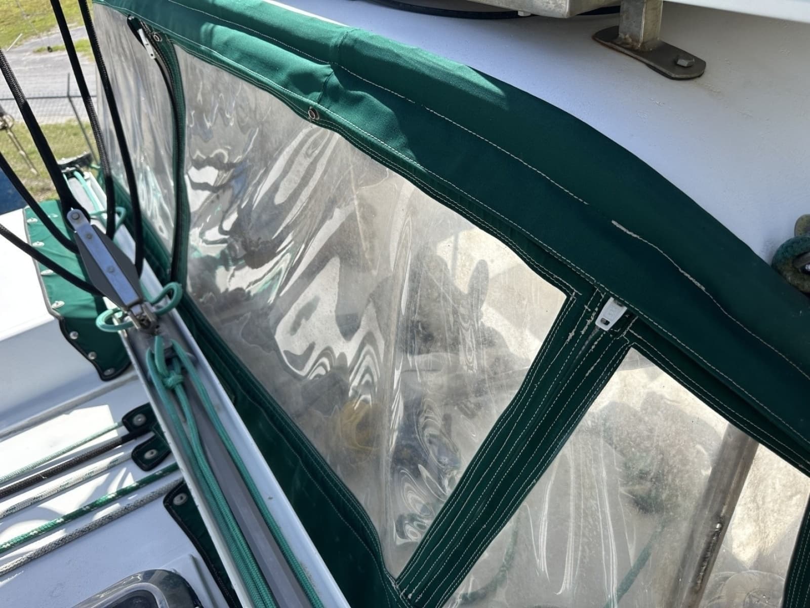 1976 Valiant 40 - Photo 40