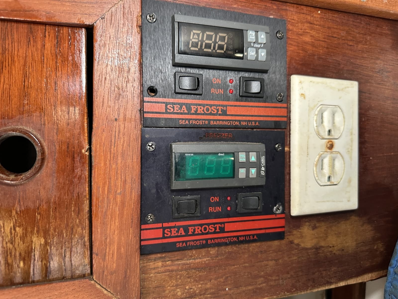 1976 Valiant Valiant 40