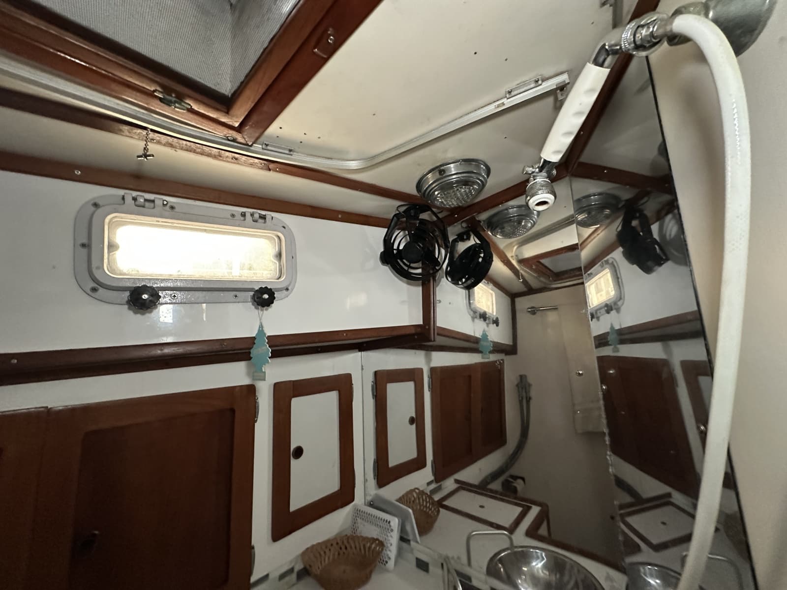 1976 Valiant Valiant 40