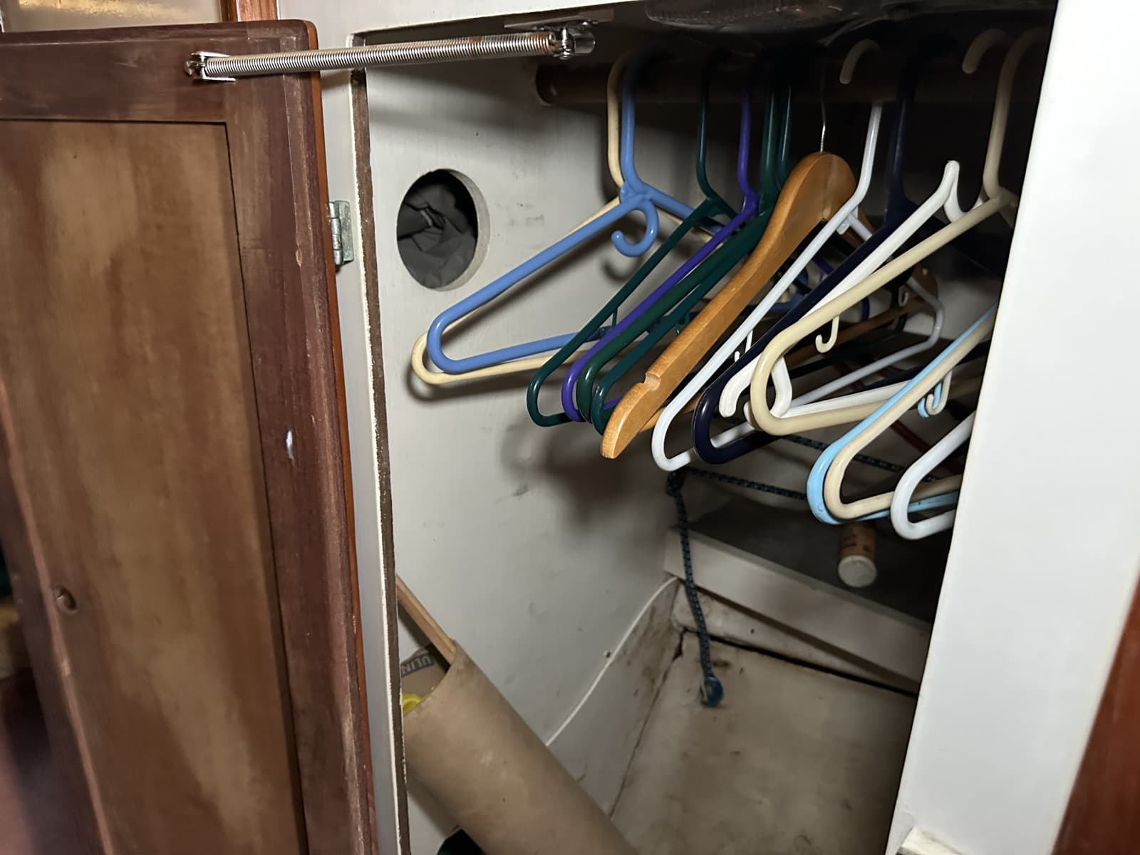 1976 Valiant Valiant 40