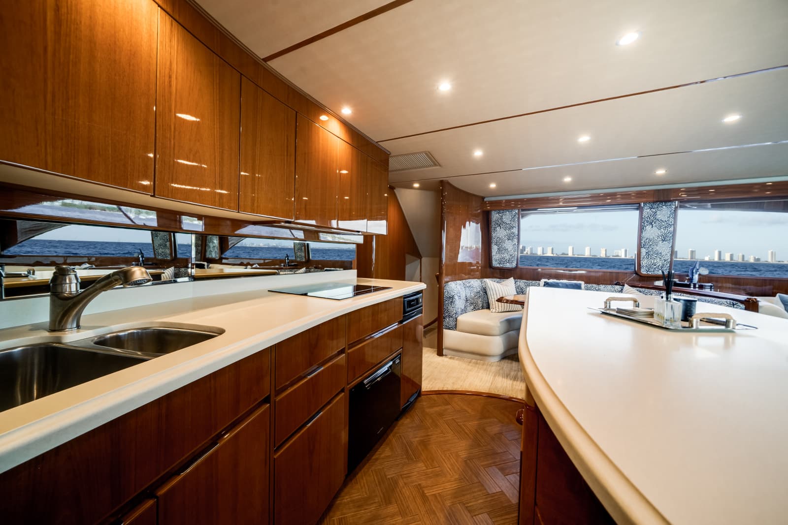 2015 Viking 70 CV ENCLOSED BRIDGE