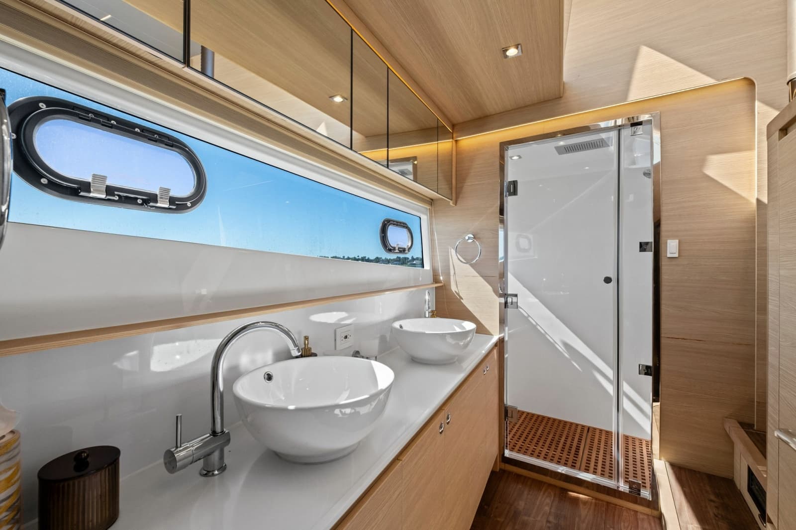 2022 54 Aquila Powercat 'Remarkable I'