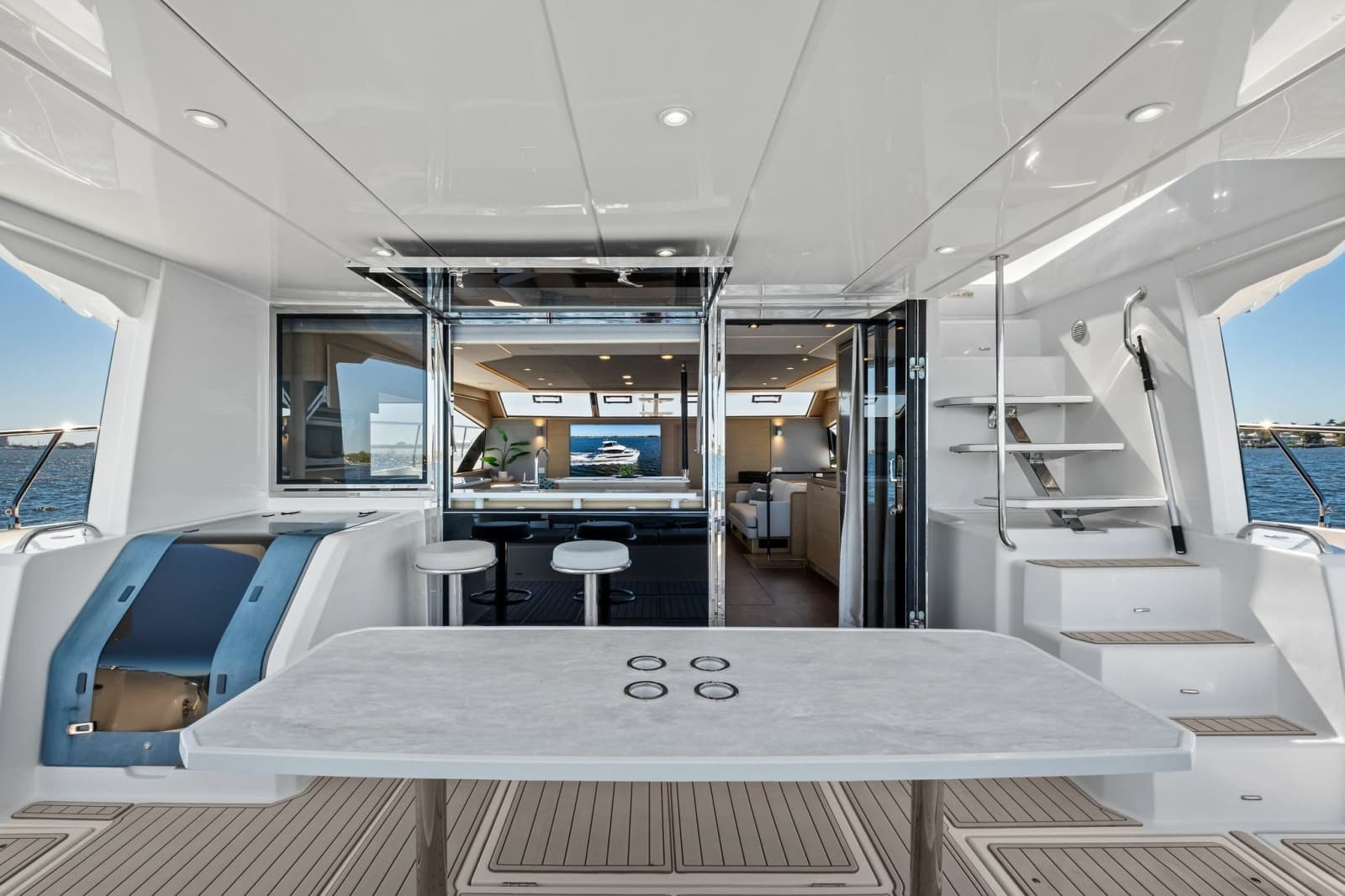 2022 54 Aquila Powercat 'Remarkable I'